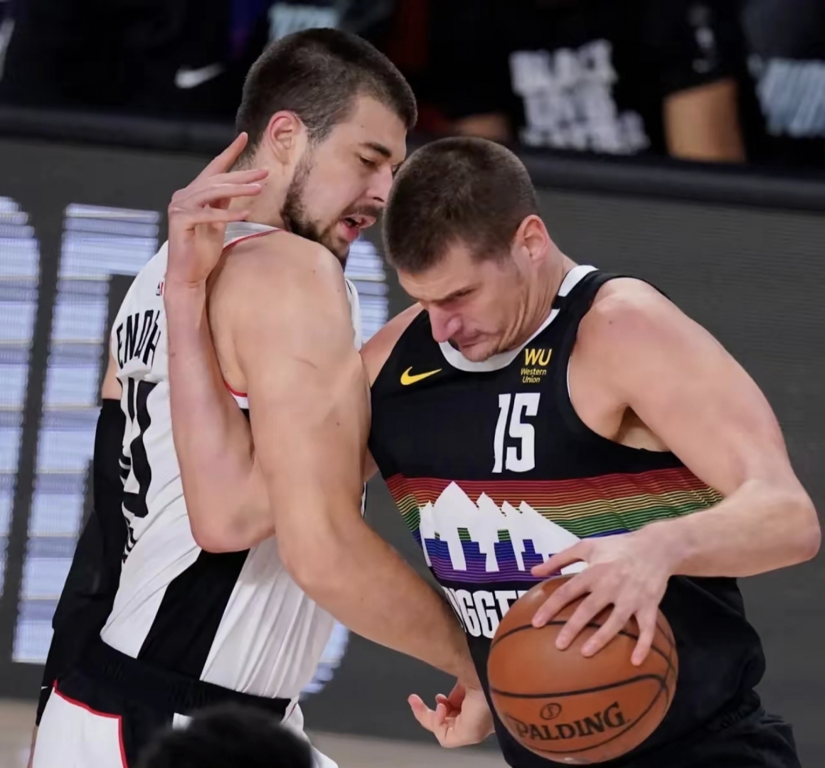 包含赛地聚焦:NBA常规赛加时末段热度飙升,马赛主帅复盘,更衣室稳定,训练强度明显提升的词条 包含赛地聚焦:NBA常规赛加时末段热度飙升,马赛主帅复盘,更衣室稳定,训练强度明显提升的词条